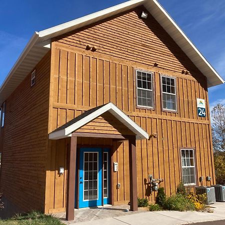 Keweenaw Waters Resort Houghton Eksteriør bilde