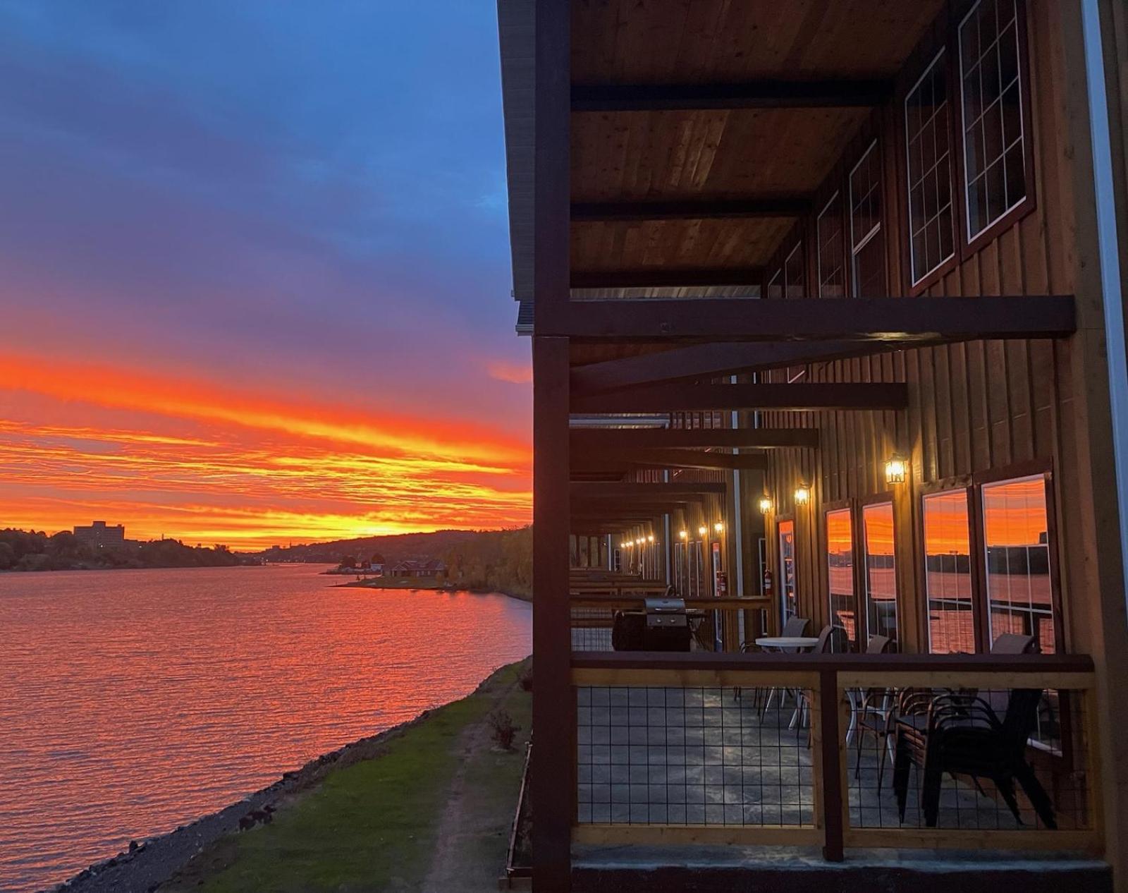Keweenaw Waters Resort Houghton Eksteriør bilde