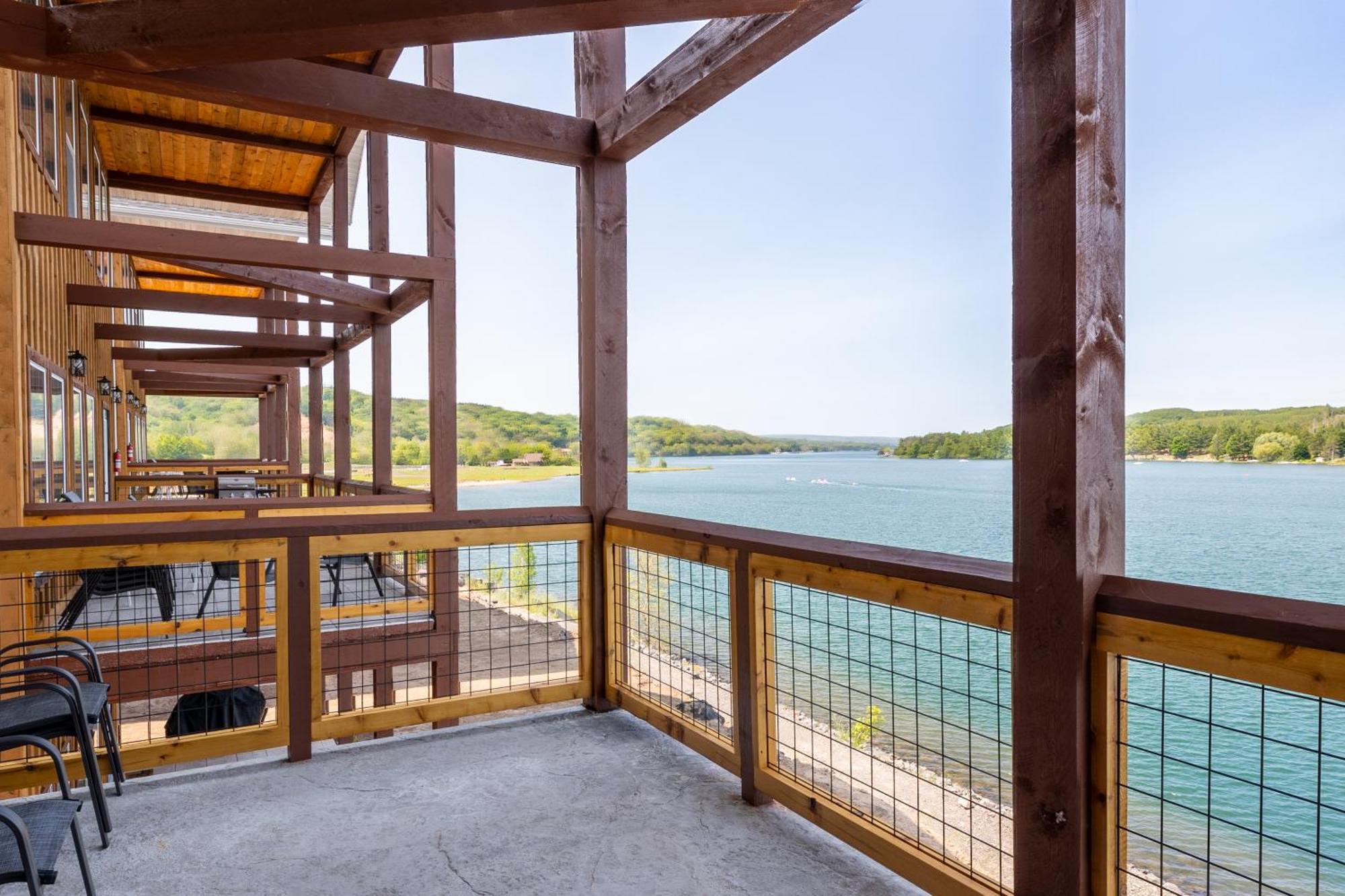 Keweenaw Waters Resort Houghton Eksteriør bilde